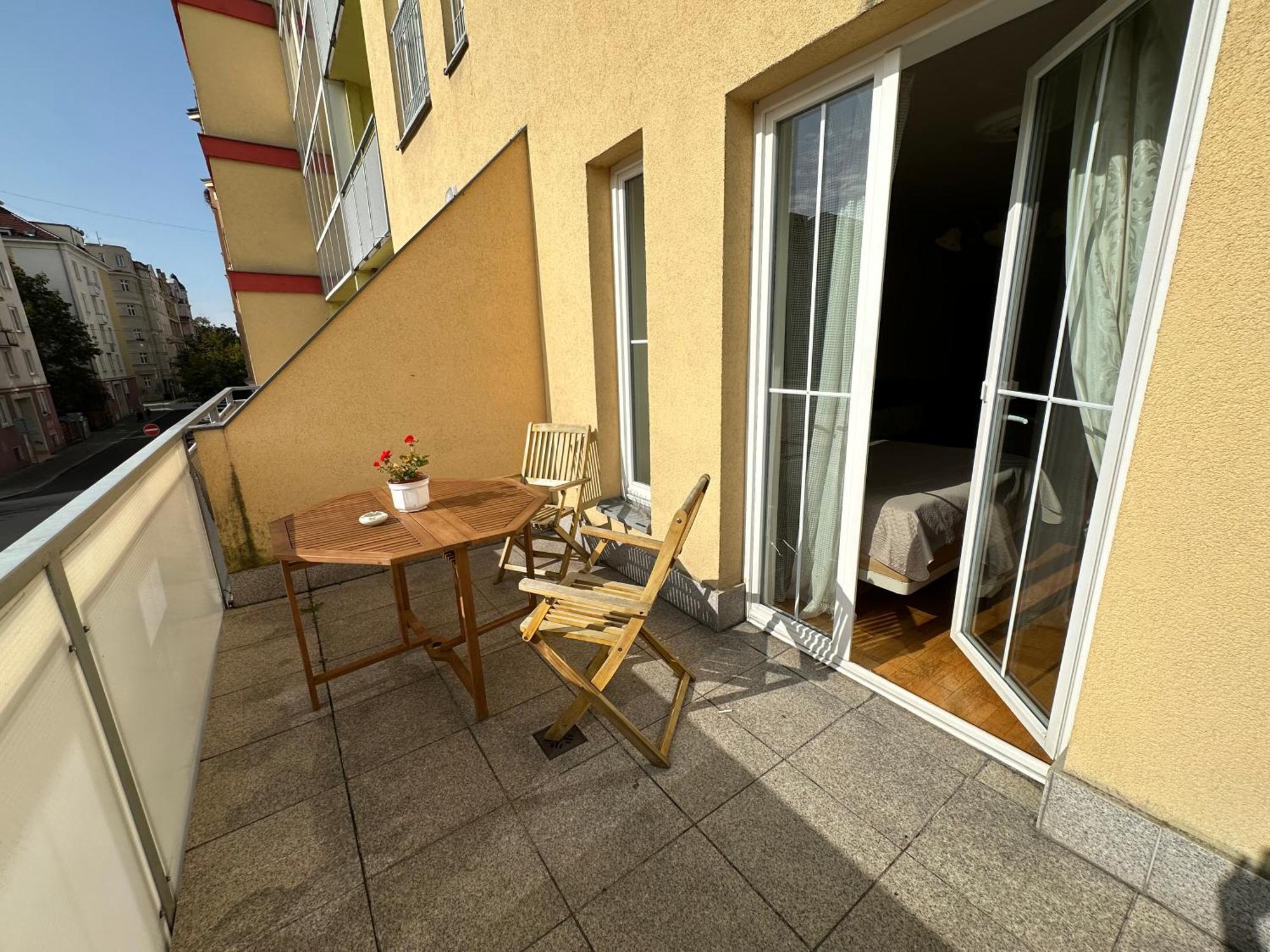 Apartment Julia In The Center Of Karlsbad Exteriör bild